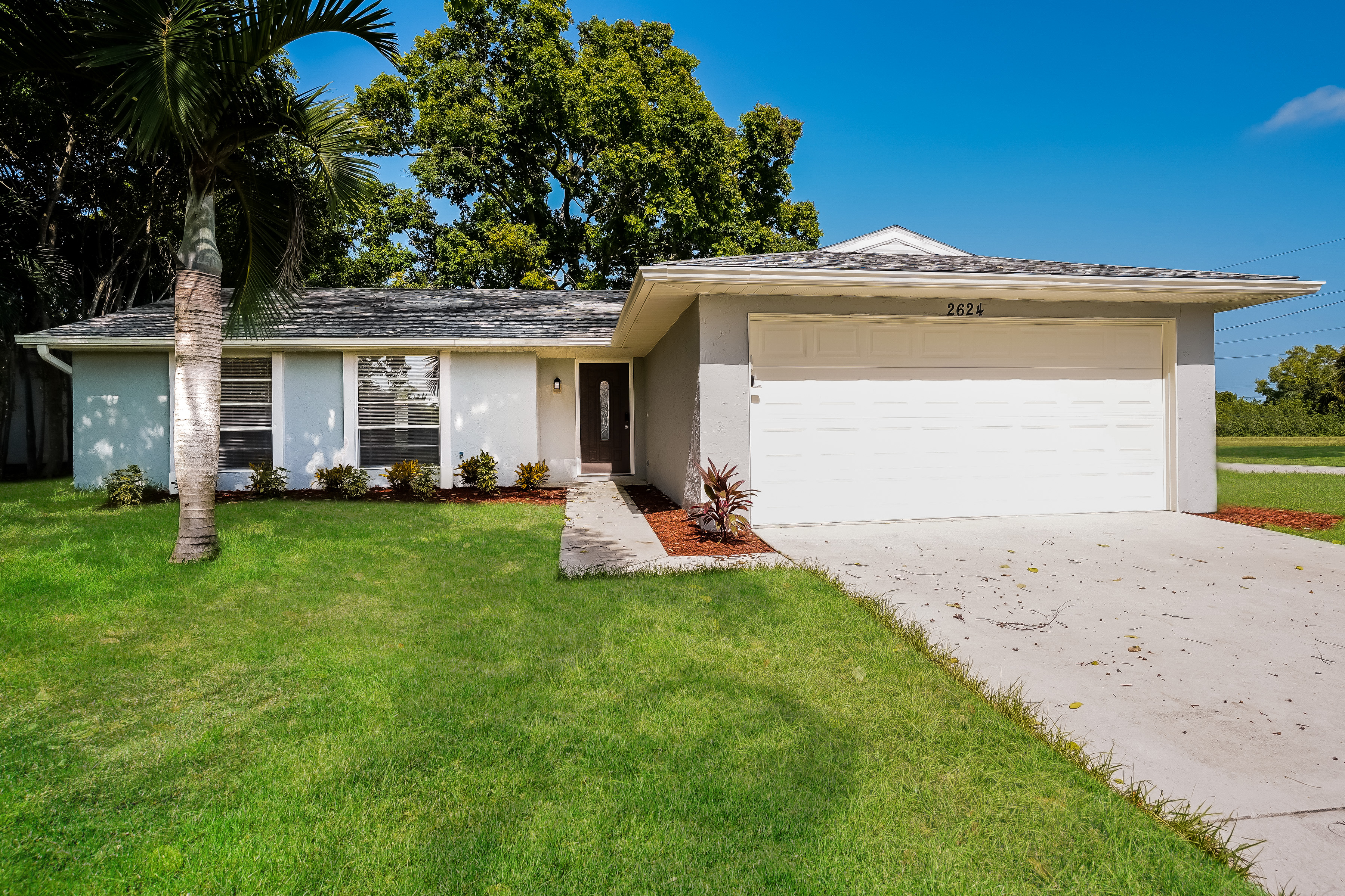 2624 NE 21st Ct Cape Coral, FL 33909